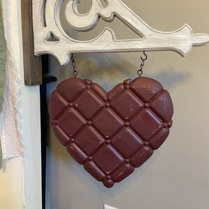 K&K Arrow Hanging Replacement Sign - Quilted Heart